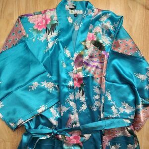 Linzhixiu Peacock Floral Cherry Blossom Robe